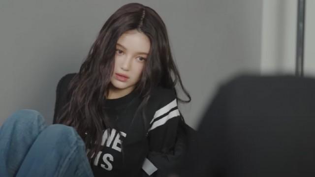 DANIELLE W KOREA Photoshoot Behind