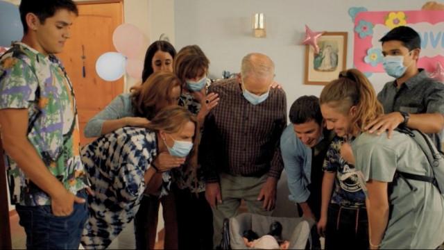 Esperanza recibe una emotiva bienvenida de su familia