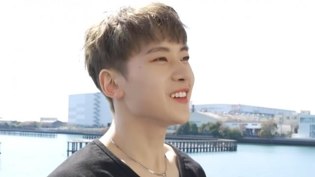 Japan 1st Single 'YURA YURA' Fan Sign Event & Music Show Behind