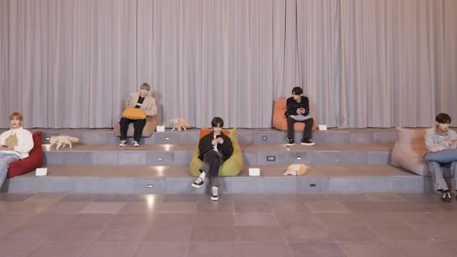 단톡에서 기다릴게 (Catch TXT) | 숨은 TXT 찾기?  식은 죽 껌 먹기지!