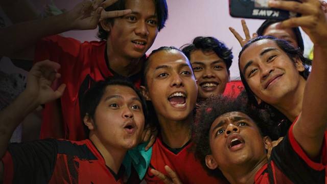 Badai Untuk Semua