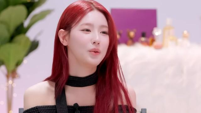 EP.1 A Pretty Girl Next to a Pretty Girl