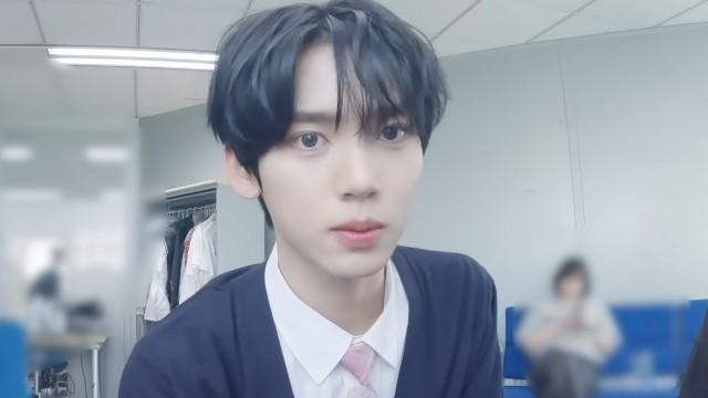 MC YUJIN's VLOG | Initiation Ceremony with the Members