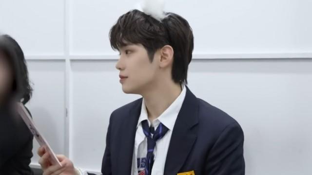 Show! Music Core & Music Bank Special MC Behind