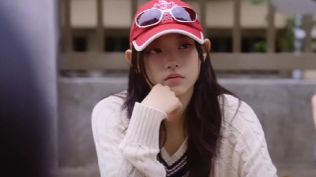 NewJeans (뉴진스) 'How Sweet' MV Behind