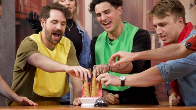 Eat It Or Yeet It: Food Battle Edition!