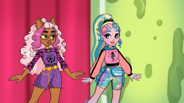  Clawdeen & Lagoona Sing "Here I Am"
