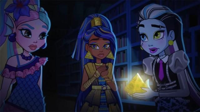 Cleo Keeps a Secret From Frankie & Lagoona!