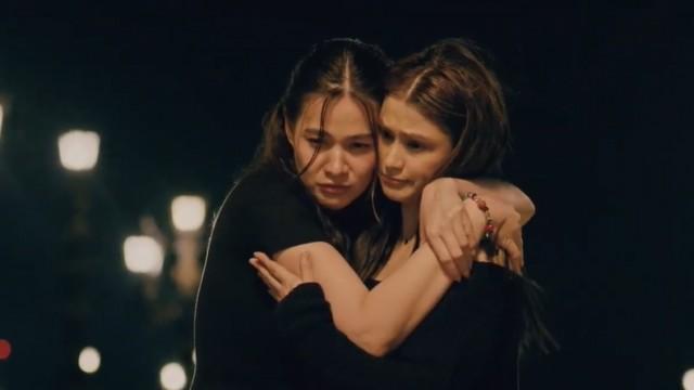 The sisterhood that turns to rivalry.