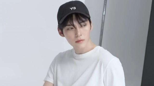 HAN BIN Allure Korea Magazine Shooting Behind