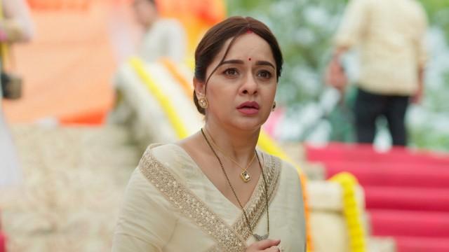 Sagar And Vedika Get Caught By The Police