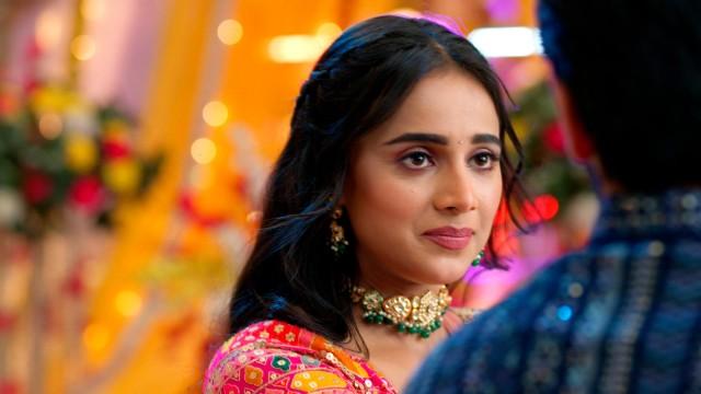 Vedika Performs The Ritual At The Maheshwari House