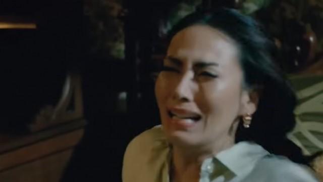 Beverly's murder at the Palacios estate.