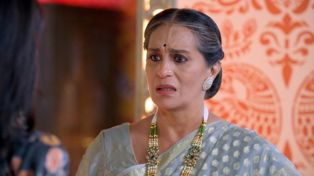 Rajeshwari Plays Her Games