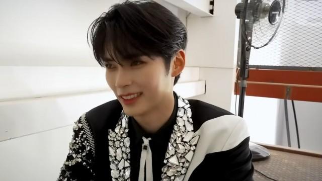 2024 THE FIRST TOUR [TIMELESS WORLD] Poster Shooting Behind