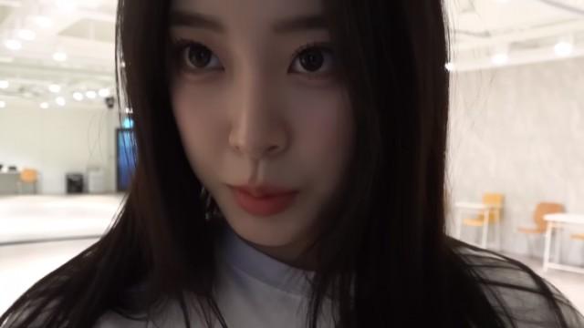 EP.8 'Good Day (Special Daileee)' Dance Practice Behind
