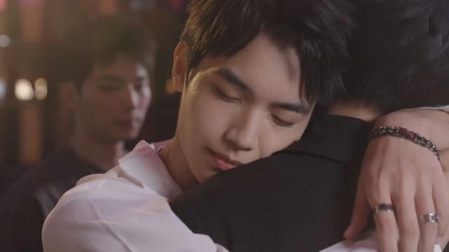 Lu realized his feelings, "I am your uncle, what can I do to you?"