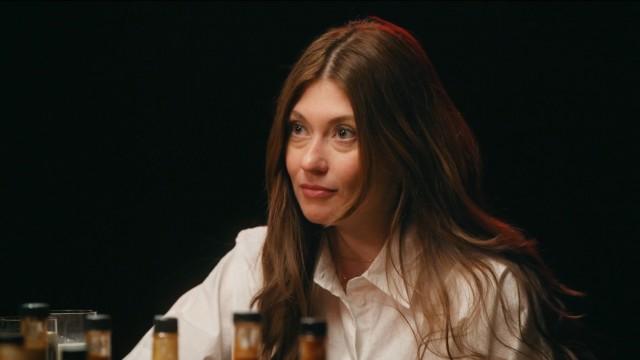 Katherine Levac, accent charmant et bouche en feu