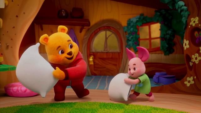 Piglet Goes to a Sleepover