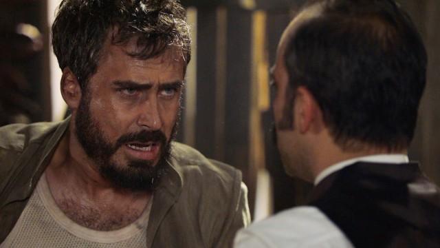 José Luis libera a Manuel por petición de Leonor