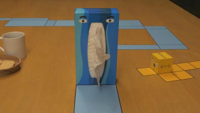 「なにやらティッシュばこがだいかつやく!?」
