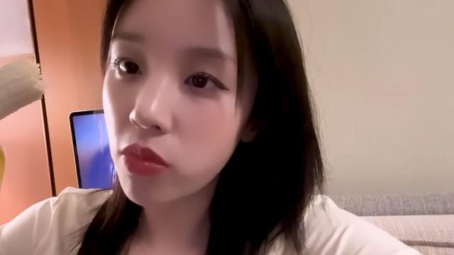 I-LOG #41 Yuqi's 'What's in My Luggage?' (Feat. Room Tour)