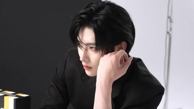 RICKY UNISKIN Shooting Behind