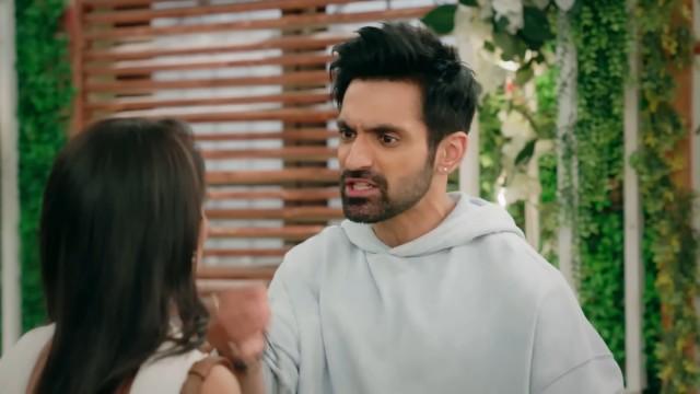 Amruta & Virat Plan Society Event 