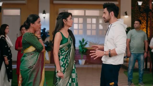 Amruta Slaps Virat 