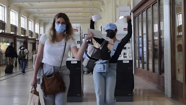 ON PREND UN TRAIN AU HASARD ET ON SE CASSE