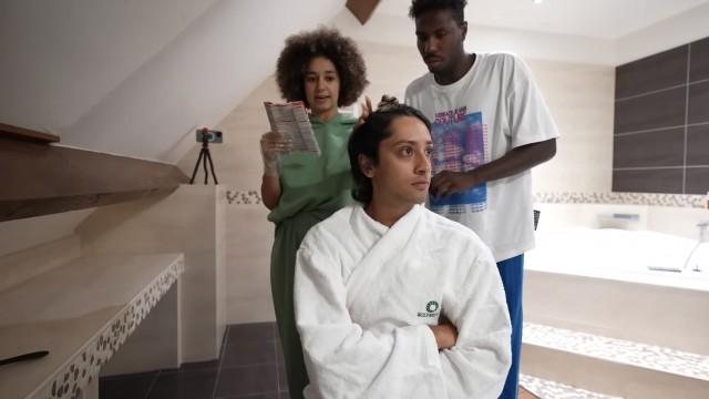 johann m’a laissé lui teindre les cheveux