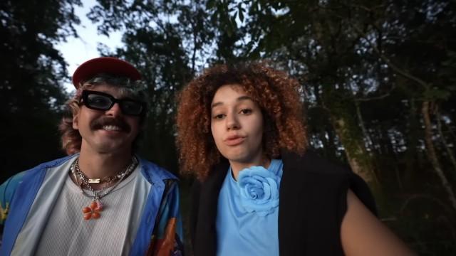 on a dû se cacher dans la fôret....