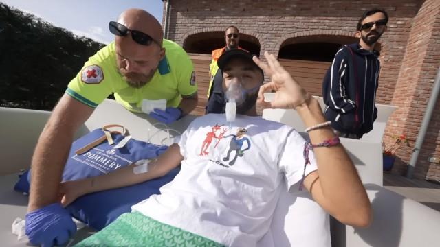 on a du appeler les urgences pour Oli avant le concert