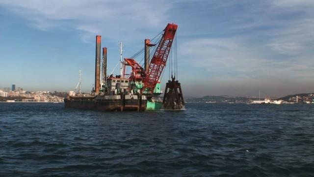 未完150年悲願の海底トンネルに挑む トルコ潮流との闘い