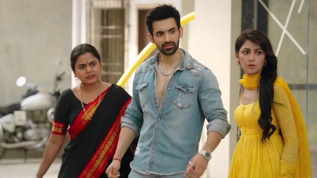 Abhiraj's Goons Attack Amu and Virat 