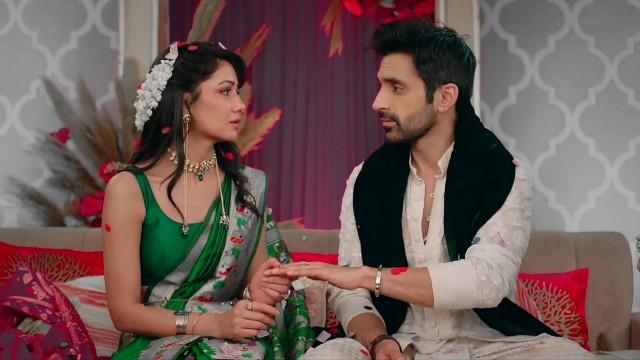 Amruta Puts a Ring on Virat