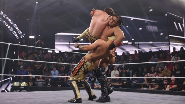 NXT 833