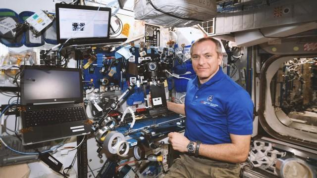 Star Travelers: From the Space Station to the Moon