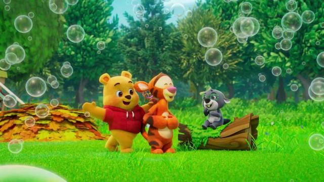 Tigger and Bea Play With Bubbles