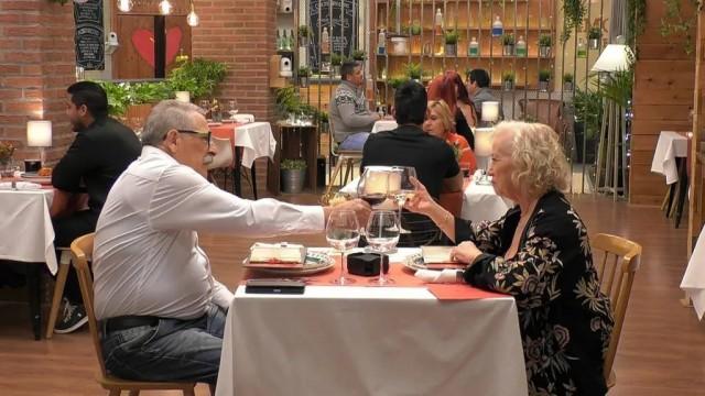 2079 - El amor es caminar d ela mano
