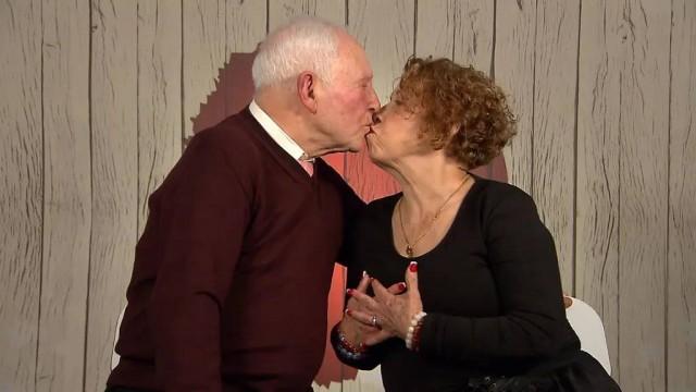 2080 - Licenciado en 'First Dates'