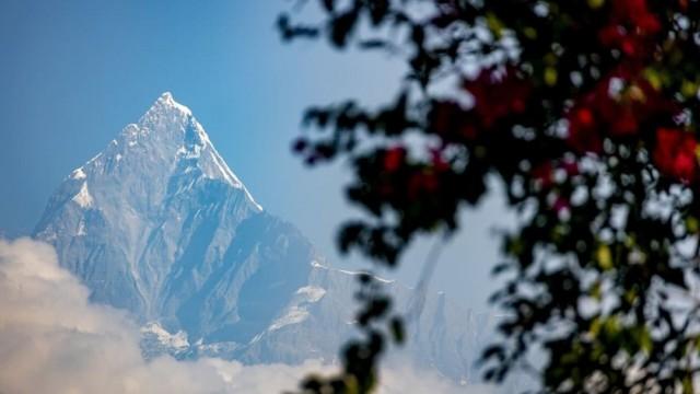 Katmandu (tempio Adinath Lokeshwar) → Cascate Lwang Ghalel → Pokhara (tempio Shree Bindhyabasini)