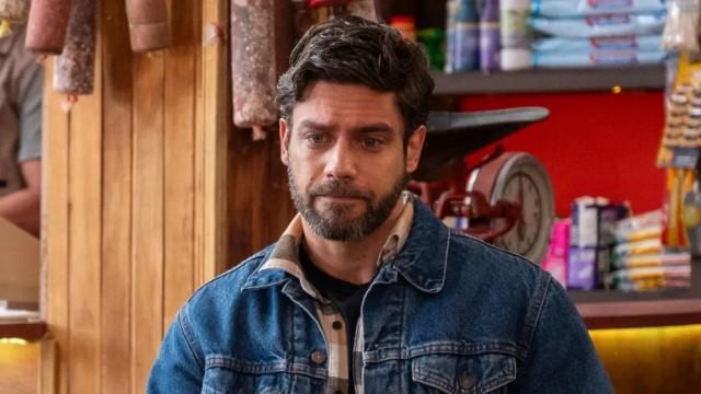 Andrés decide alejarse de Rosmery por su bien
