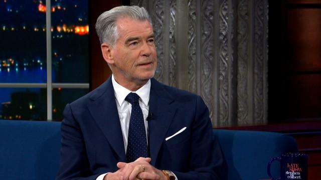 Pierce Brosnan, Hannah Einbinder