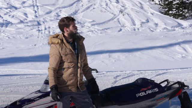 Stranded In Arctic Wilderness | Winter Survival Games