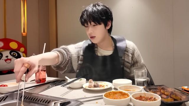 A Healing Course from Hot Pot to Baking Class | SUNOO VLOG