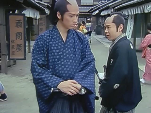 赤い硝子の追跡者