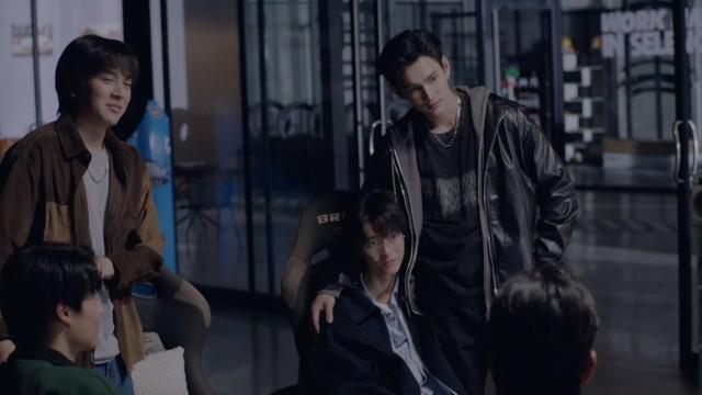 EP 2