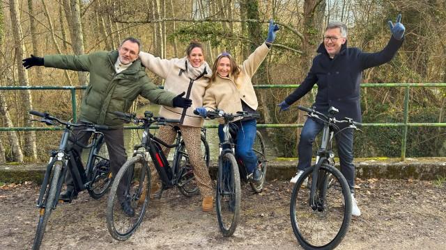 Jean-Luc Lemoine, Lorie Pester, Violette Dorange