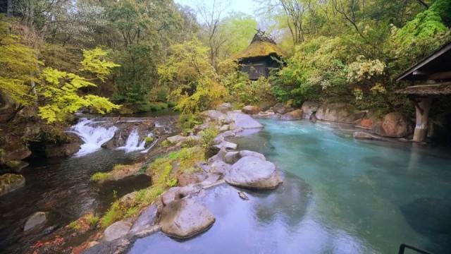 結束が温泉街を変えた 黒川温泉 山間地に客を呼べ